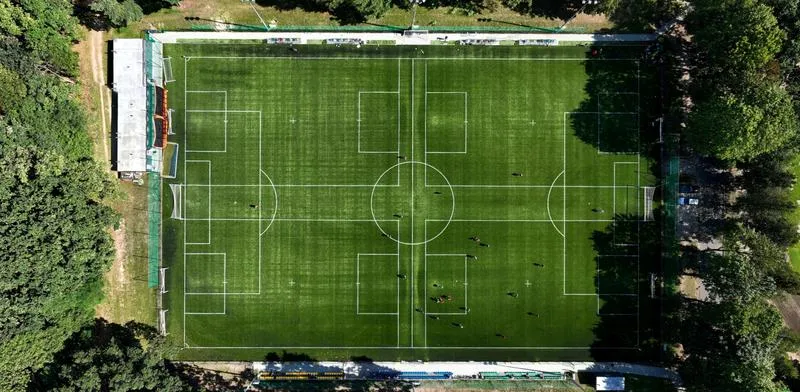 Jakie wymiary ma boisko do piłki nożnej i ile m2 zajmuje?