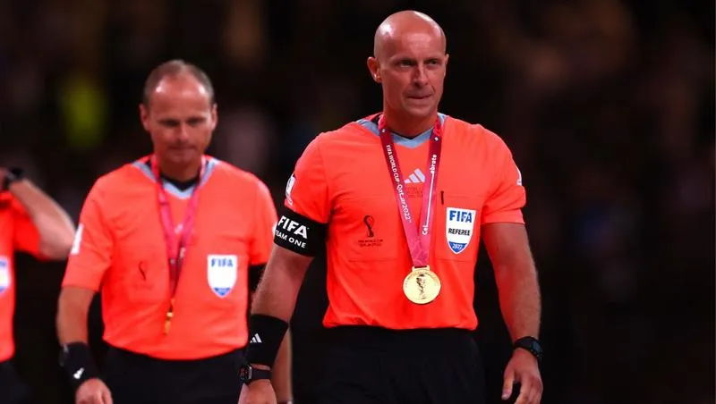 Sędziowie w piłce nożnej