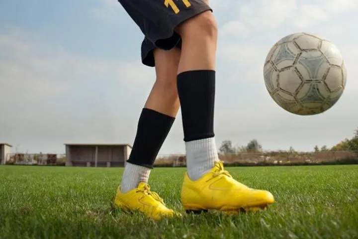 Żonglowanie piłką nożną